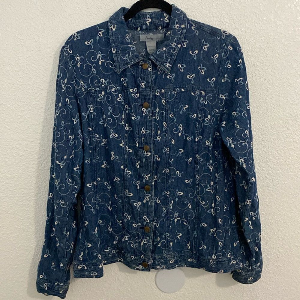 Analogy-Jean jacket with floral embroidery- 100% cotton- Size large
